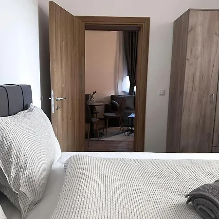 M.&.b Luks * Mataruska Banja