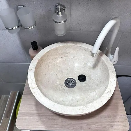 Apartment M.&.b Luks Mataruska Banja